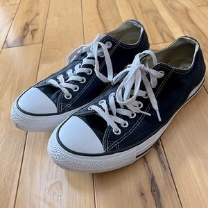 Navy chuck taylor converse shoes